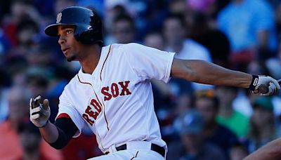 Former Red Sox SS suffers serious injury with his new team | Sporting News