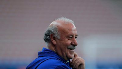 Former Spain coach Del Bosque to head the commission overseeing beleaguered soccer federation