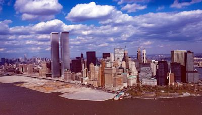 Fascinating photos showcase the forgotten beach of Manhattan