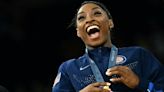 Simone Biles conduce a EEUU al oro por equipos en gimnasia de París-2024