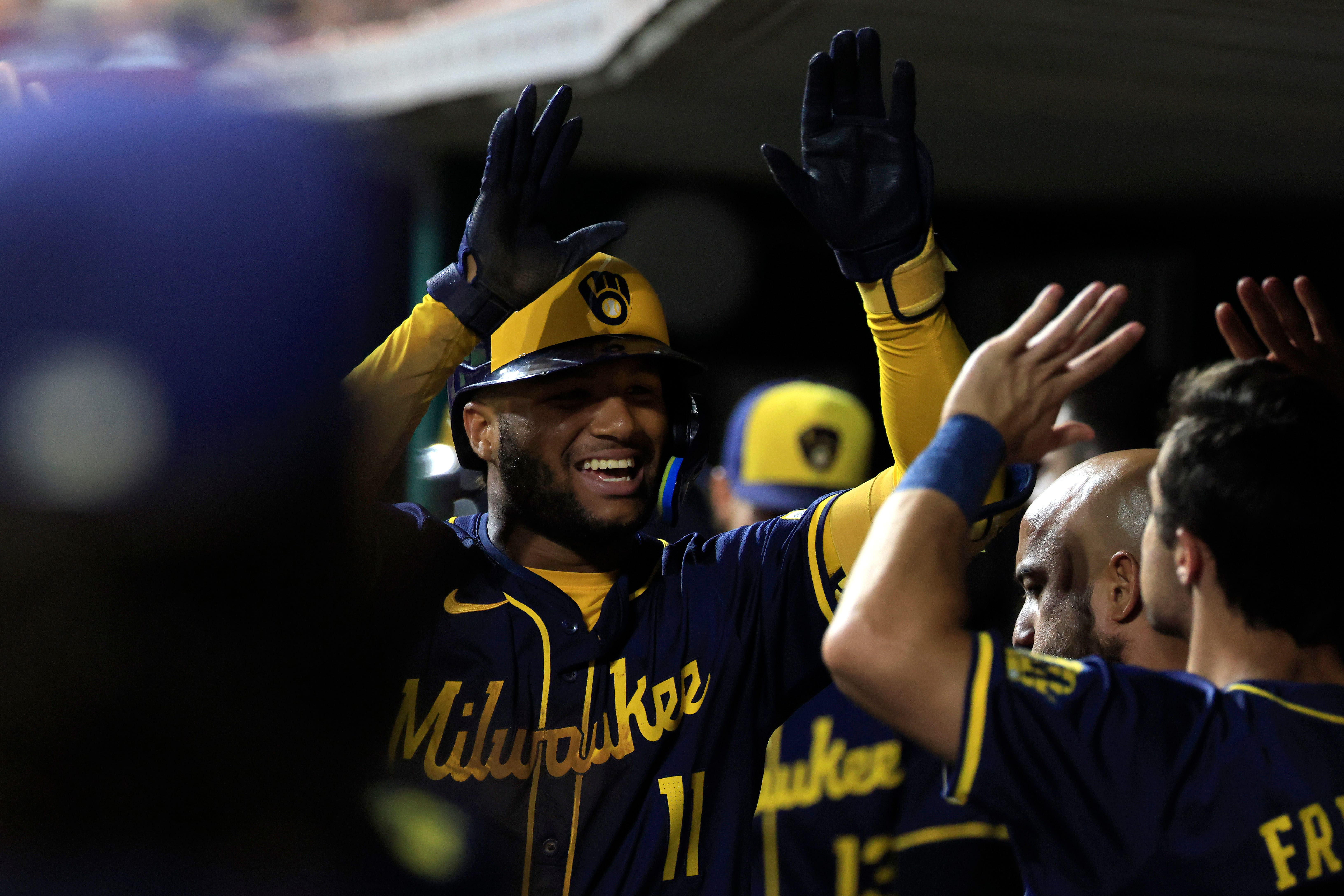 Brewers 5, Reds 4: Jackson Chourio's ninth-inning blast leads thrilling, highlight-filled win