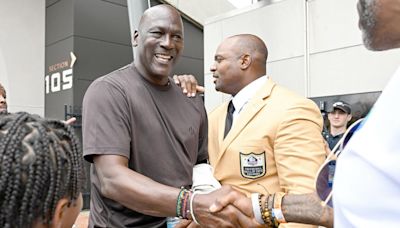 WATCH: Michael Jordan attends Pro Football Hall of Fame ceremony, Julius Peppers gives shoutout to NBA legend