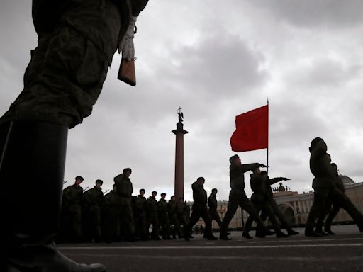 Rusia aprende de los errores militares en Ucrania y perfecciona su ejército