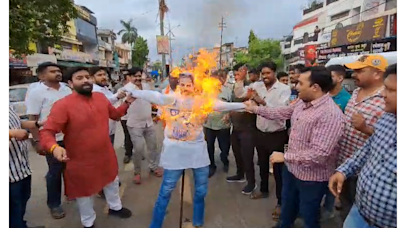 'Rahul Gandhi Murdabad,' Chanted BJP Workers In Jabalpur, Burn Effigy After His Statement Against Hindus