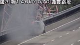 太熱了! 國3通霄路段驚傳火燒車 車頭全毀