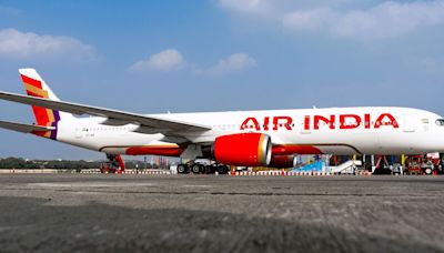 Delhi-San Francisco Air India flight update: Customers complain of poor service: ‘We have no food or any information’ | Today News