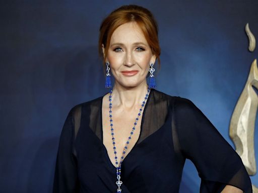 Edição rara de 'Harry Potter', com o nome de J.K. Rowling escrito errado, vai a leilão nos Estados Unidos