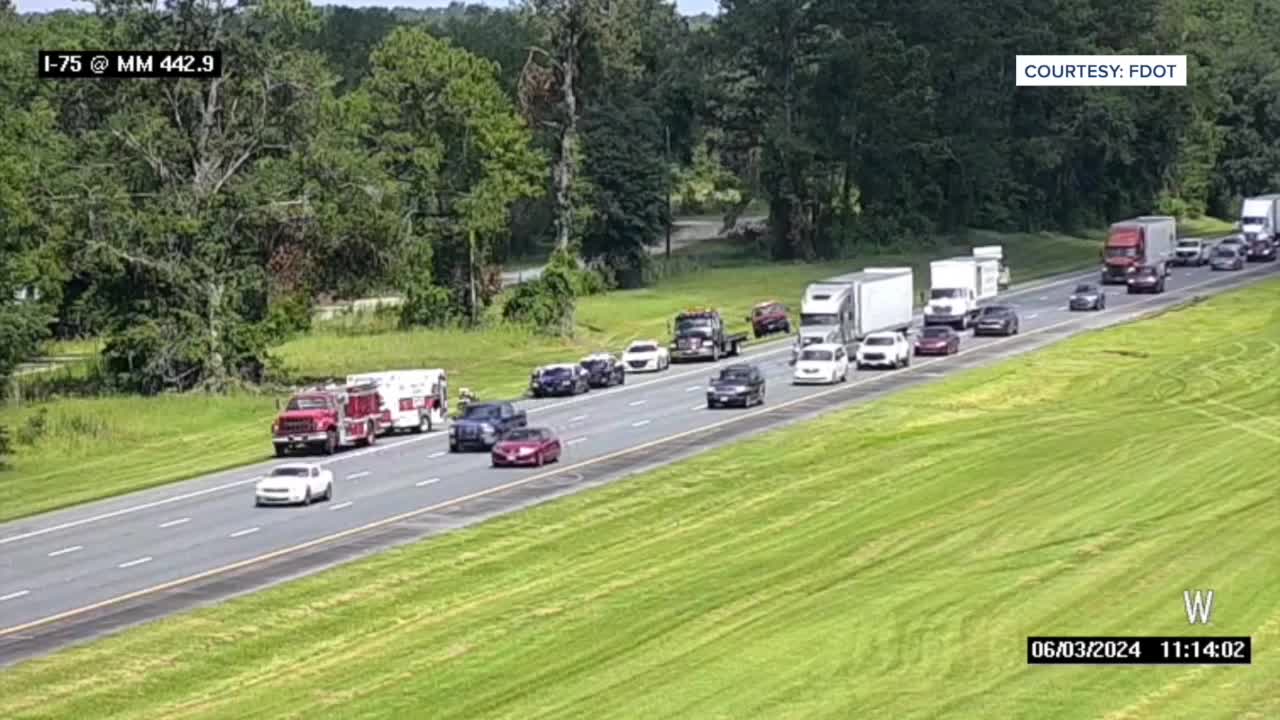 VIDEO: Crash with injuries slowing traffic on I-75 in Hamilton Co.