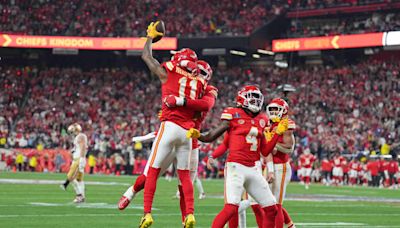 Chiefs New Receivers, But 'Old' Plan for Mahomes?