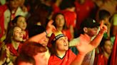 Los aficionados de la Selección se reúnen para ver la final en unas pantallas gigantes