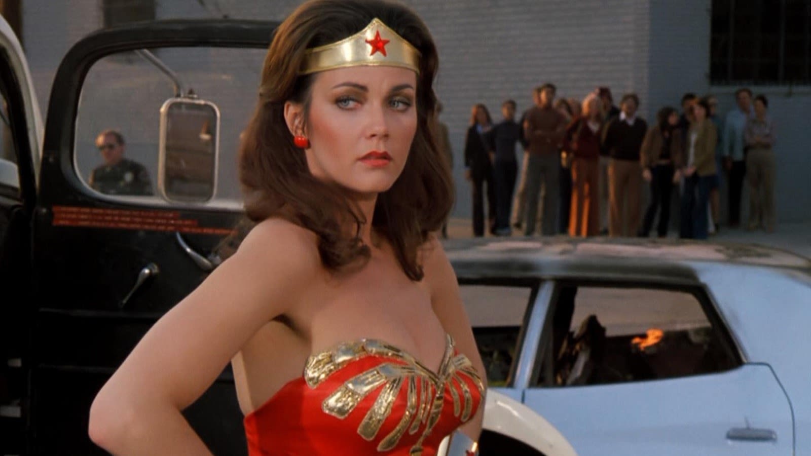 The Only Major Actors Still Alive From The Cast Of The 1970s Wonder Woman TV Series - SlashFilm