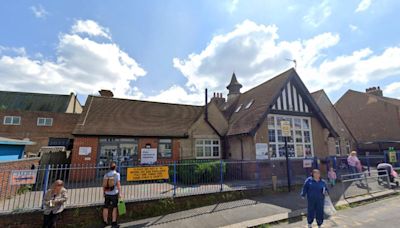 Parents 'angry and let down' by council as school holds classes for the last time