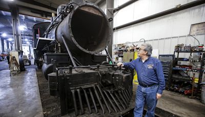 Volunteers aim to keep a 1882 steam locomotive chugging along in Manitoba