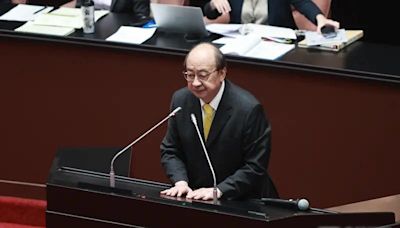 朝野協商抽菸！柯建銘遭檢舉霸氣回應一句