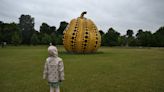 Polka-dot pumpkin sculpture sent to the Serpentine 'with love'
