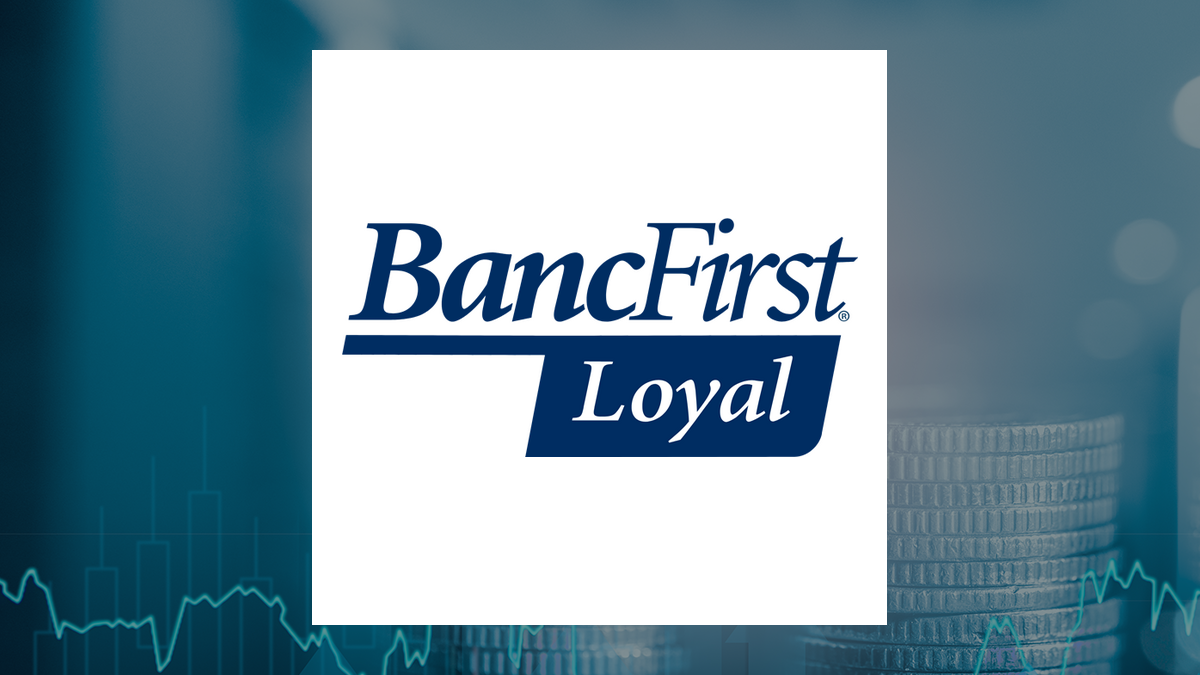 Dennis Jay Hannah Sells 300 Shares of BancFirst Co. (NASDAQ:BANF) Stock