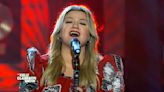 Kelly Clarkson surprises fans with cover of 'Lady Marmalade'