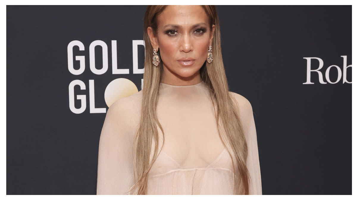 Jennifer Lopez Photos in Semi See-Through 'Nude' Dress Cause Stir