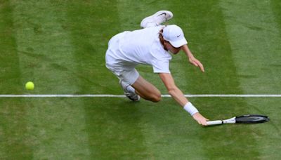 Wimbledon expulsa al nº 1 mundial de su pista central