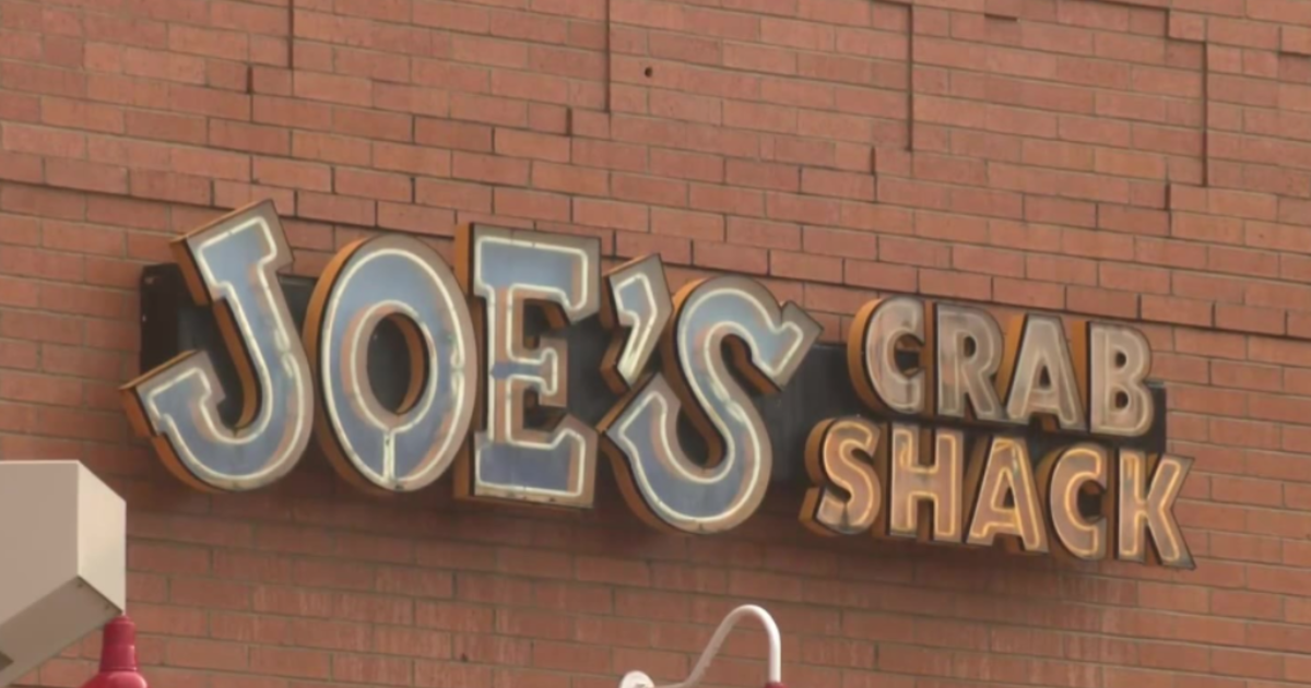 Joe's Crab Shack in Pittsburgh's Station Square closes