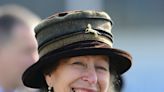 Princesa Anne opina sobre monarquia em entrevista rara: 'Fornece um grau de estabilidade'