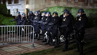 Policía detiene a decenas de manifestantes propalestinos en la UCLA