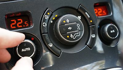 El botón del coche que debes pulsar para refrescarlo en tan solo unos segundos