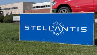 Stellantis offers more US buyouts