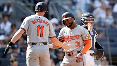 Orioles rout Yankees to claim series of AL's best