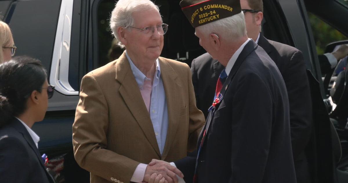 McConnell visits Louisville for Memorial Day service at Cave Hill Cemetery