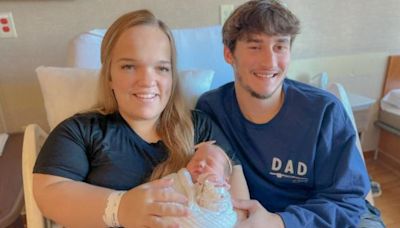 7 Little Johnstons: Baby Leighton Has Had An Eventful 6 Months! [See Pics]