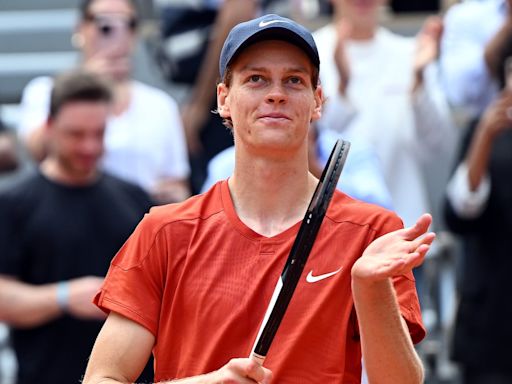 Jannik Sinner, semifinalista y número uno en París