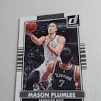 明星球員MASON PLUMLEE帥氣一張~10元起標