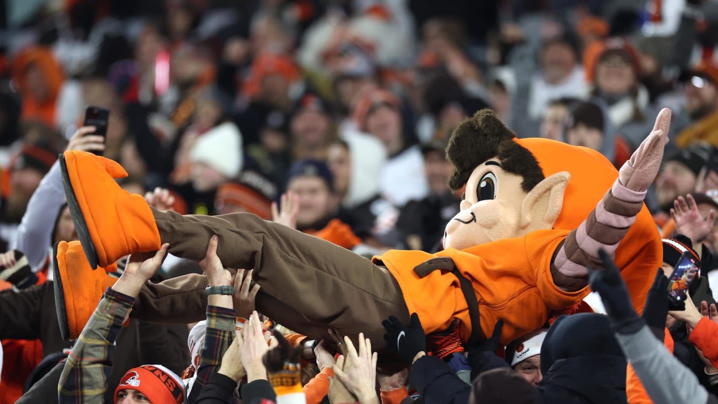 Former NFL Player Chris Canty Makes Shocking Claim About Browns Fans Loyalty