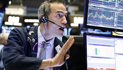 Incerta Wall Street, focus su settore chip e dichiarazioni Fed