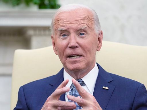 Biden announces huge Supreme Court overhaul & constitutional amendment