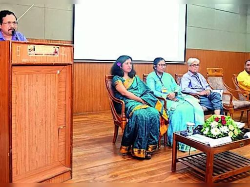 National Seminar on General Semantics Held | Vadodara News - Times of India