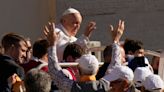El papa viaja a Hungría entre diferencias ideológicas