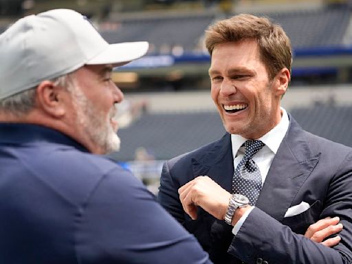 Tom Brady arrives for Fox Sports analyst debut at Rams vs Cowboys game