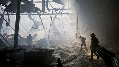 Rusia recrudece sus ataques en Kharkiv: al menos tres muertos y 23 heridos en un doble bombardeo contra civiles