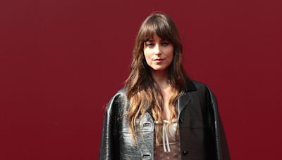 Exactly How To Achieve Dakota Johnson's Effortless Bangs