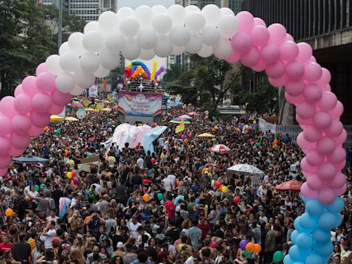 Brasília Hoje: Metade do país não garante nome social a pessoas trans e travestis, diz levantamento