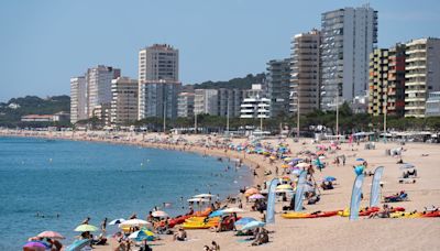 Si la vivienda habitual le parece cara, ni se imagina una en la playa: el metro cuadrado ya está en 2.650 euros de media