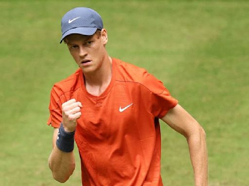 Sinner battles into last 16 on Halle grass