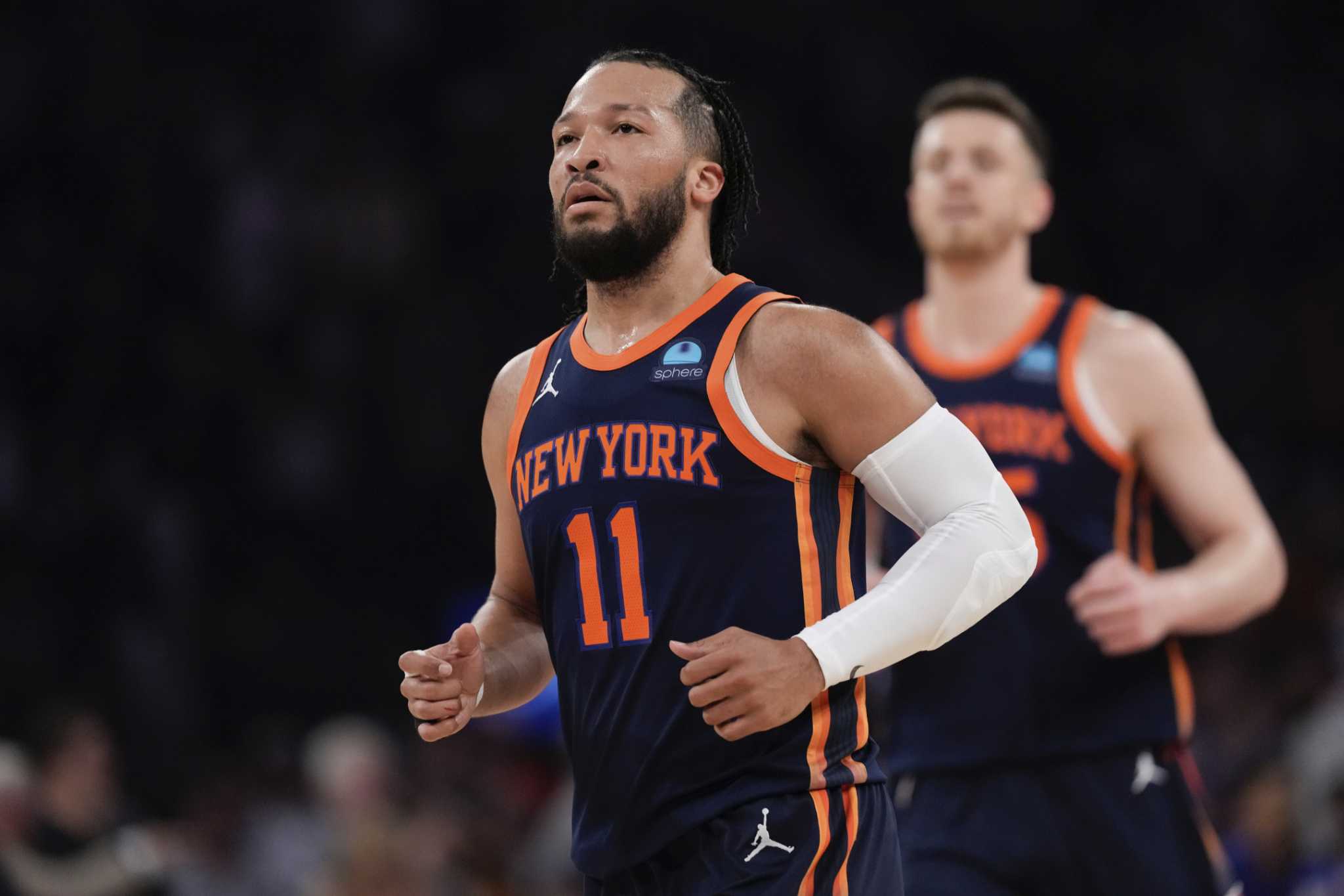 Jalen Brunson starts for New York Knicks despite injured right foot