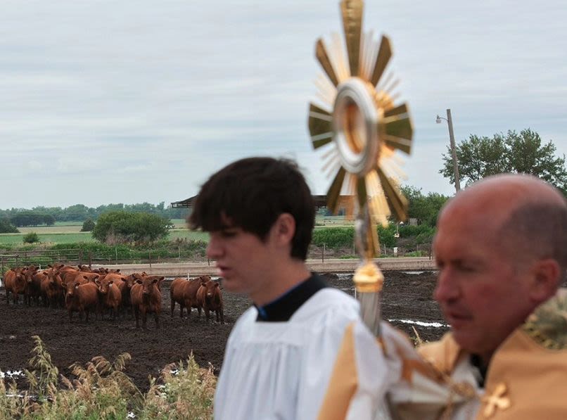 National Eucharistic Pilgrimage marches through extreme heat