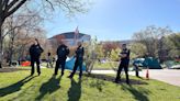 Un centenar de detenciones en una universidad de Boston, pero el movimiento de estudiantes propalestinos continúa en EE. UU.