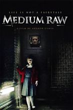 Medium Raw: Night of the Wolf