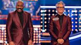 Internet Reacts to Johnny Knoxville Dressing Like Steve Harvey on 'Celebrity Family Feud'