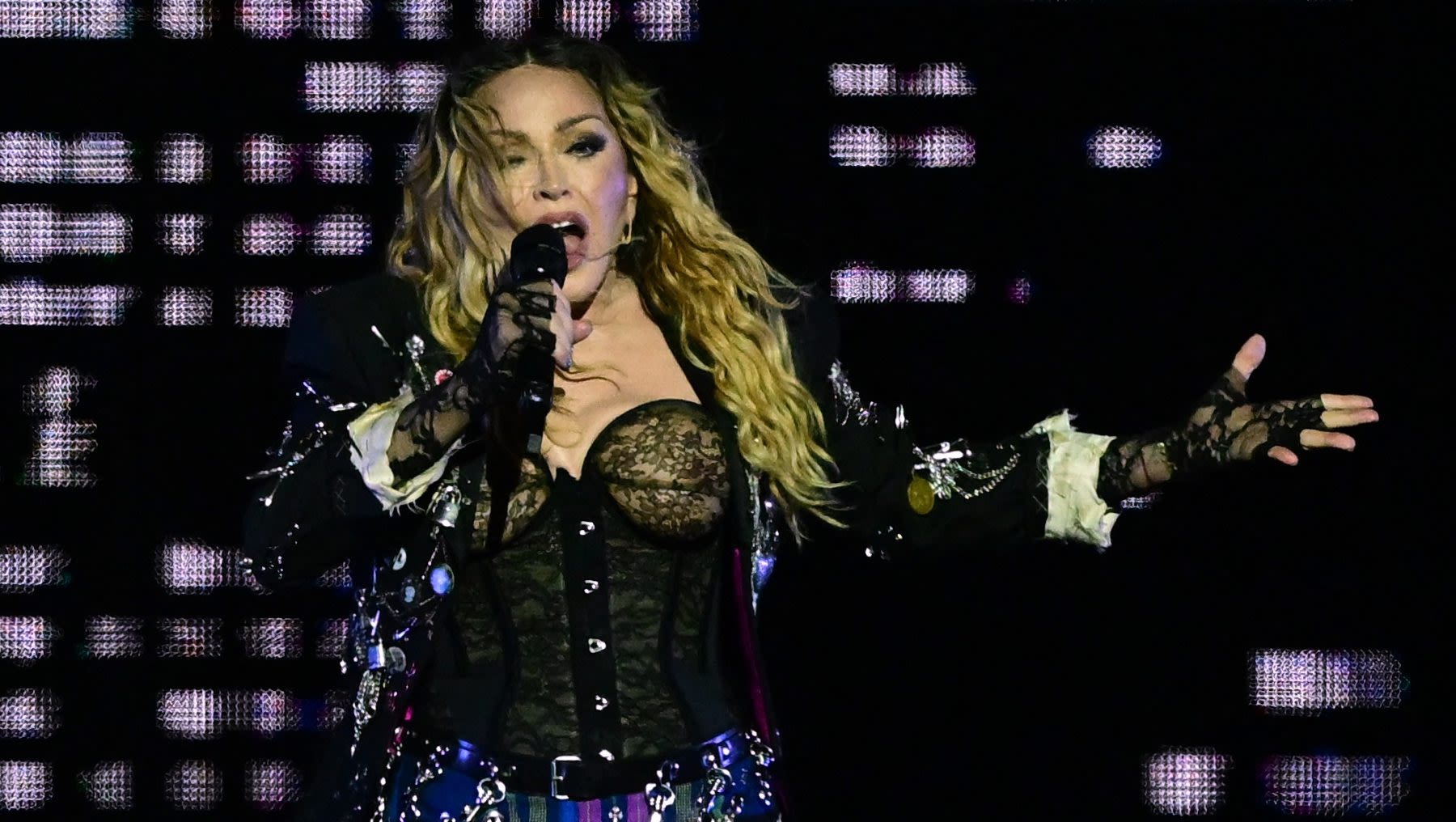 Madonna’s Biopic Is Back On Track !